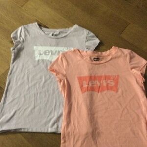 Never worn girls Levi’s  tees